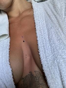 Public Photo of TattooBlonde