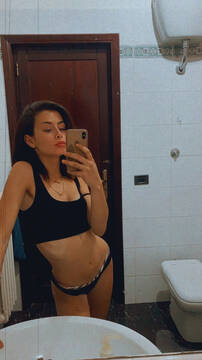 Foto pública de Nothotgirl